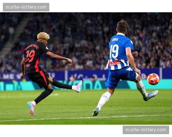 亚马尔21次过人位列小组赛第三 巴萨新星突破能力改变比赛节奏